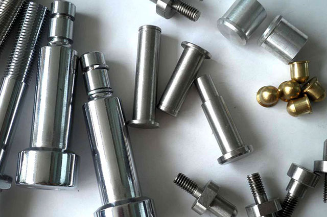 五金加工不良品凸包的原因分析？